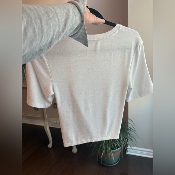Aritzia Wilfred Free Subah T-Shirt White Knot Front Short Sleeve Crop Size Small - Picture 3 of 3